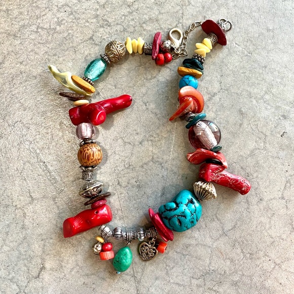 LIKE NEW Gorgeous Luxury Stone Beaded Necklace with Multicolor Colorful Detail - Picture 1 of 5